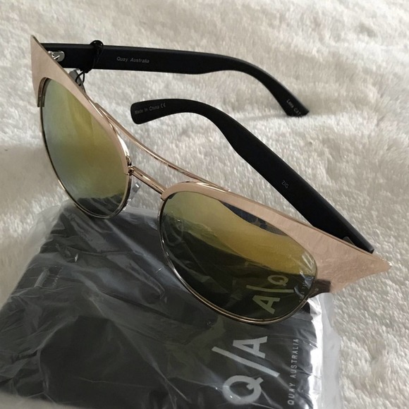 Quay Zig Gold Mirror Sunglasses - Picture 8 of 8